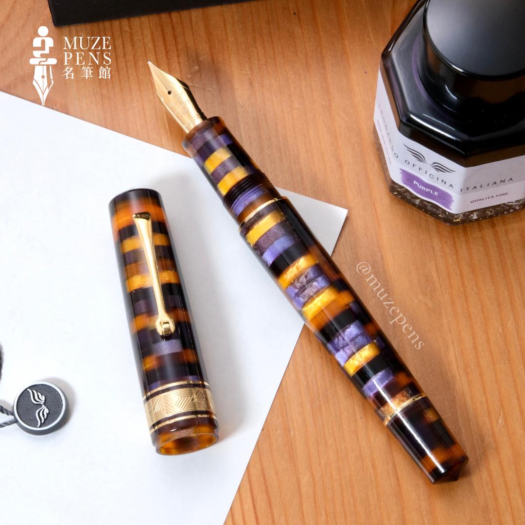 Leonardo Officina Italiana Momento Zero Grande Mosaico Fountain Pen - Sea Anemone, Gold Trim
