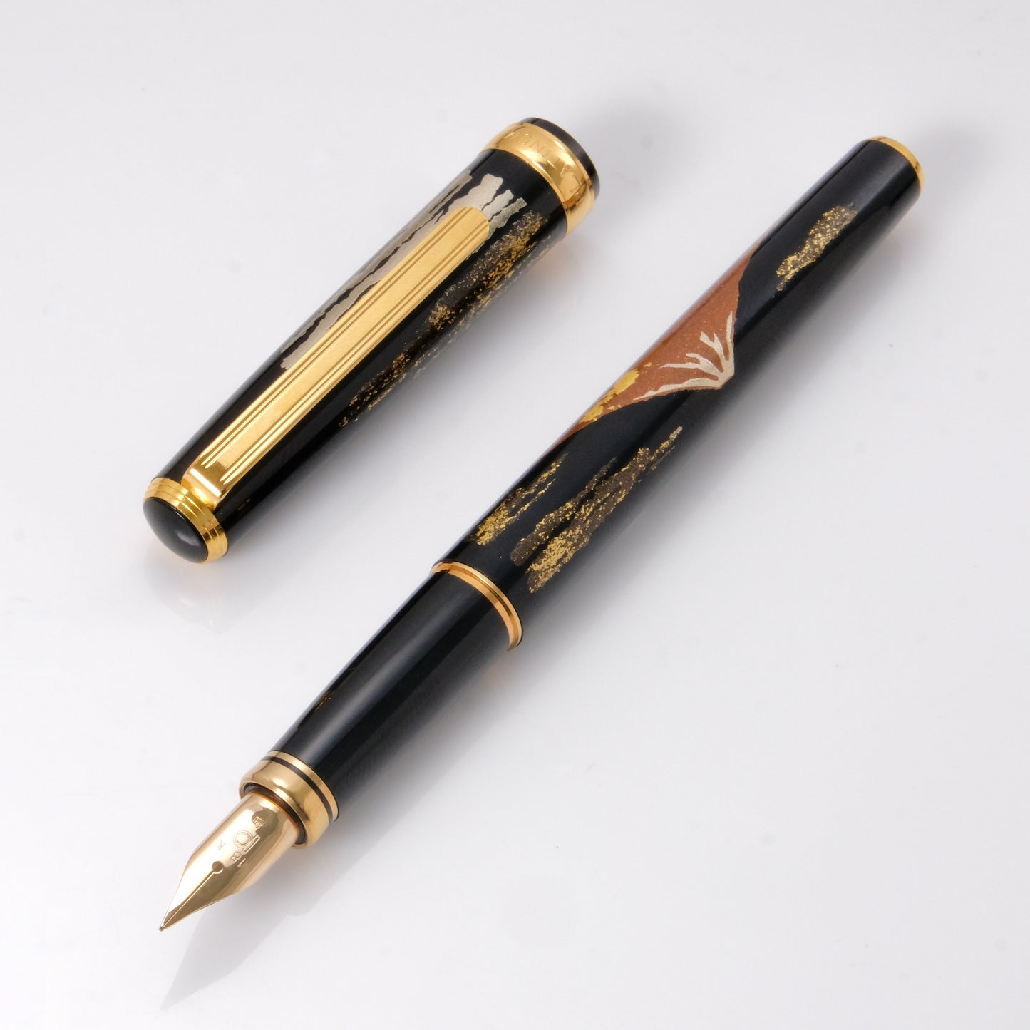 Platinum Vicoh Modern Maki-e Fountain Pen - Red Mt. Fuji