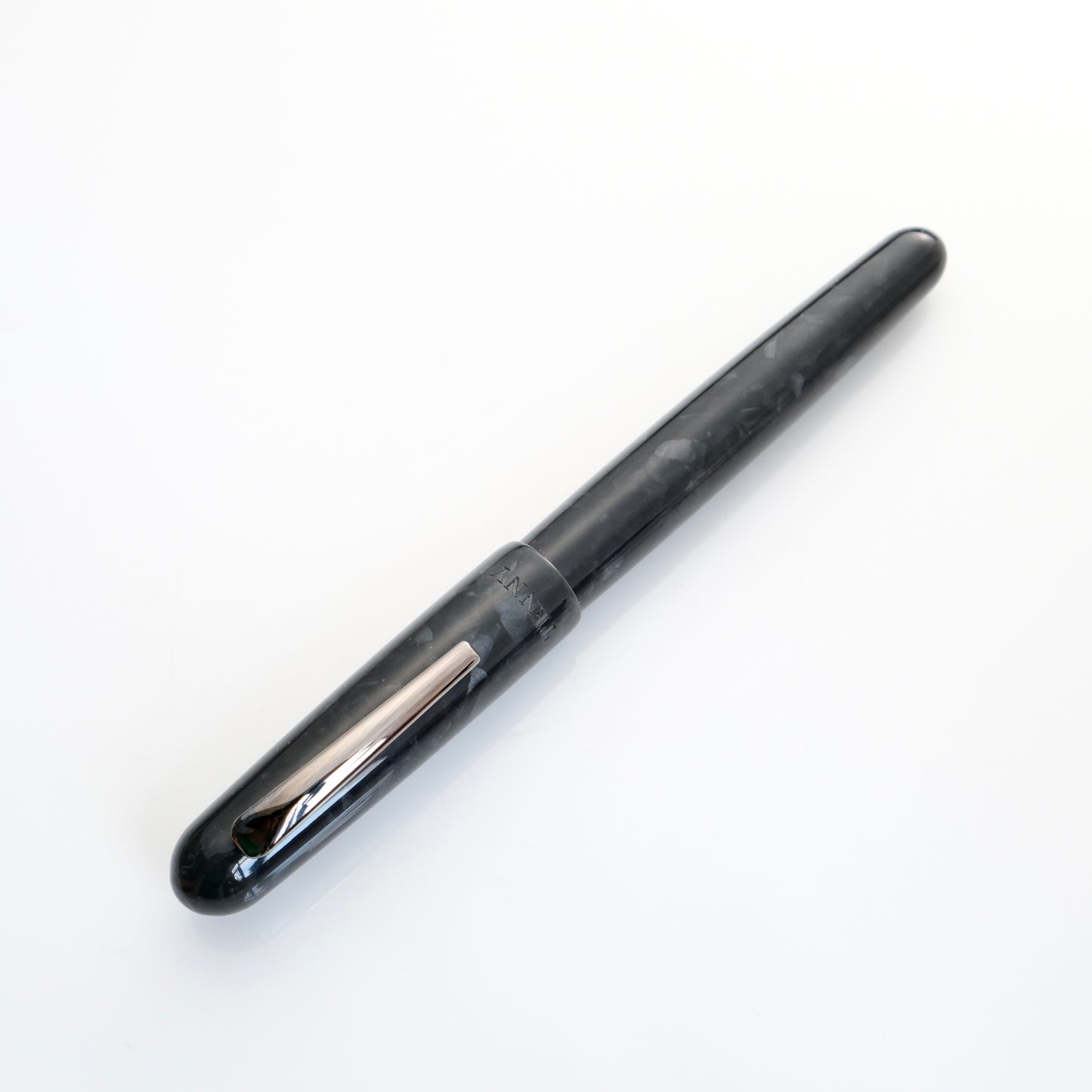 Tenny Carnival Fountain Pen - Black (蒼穹黑)