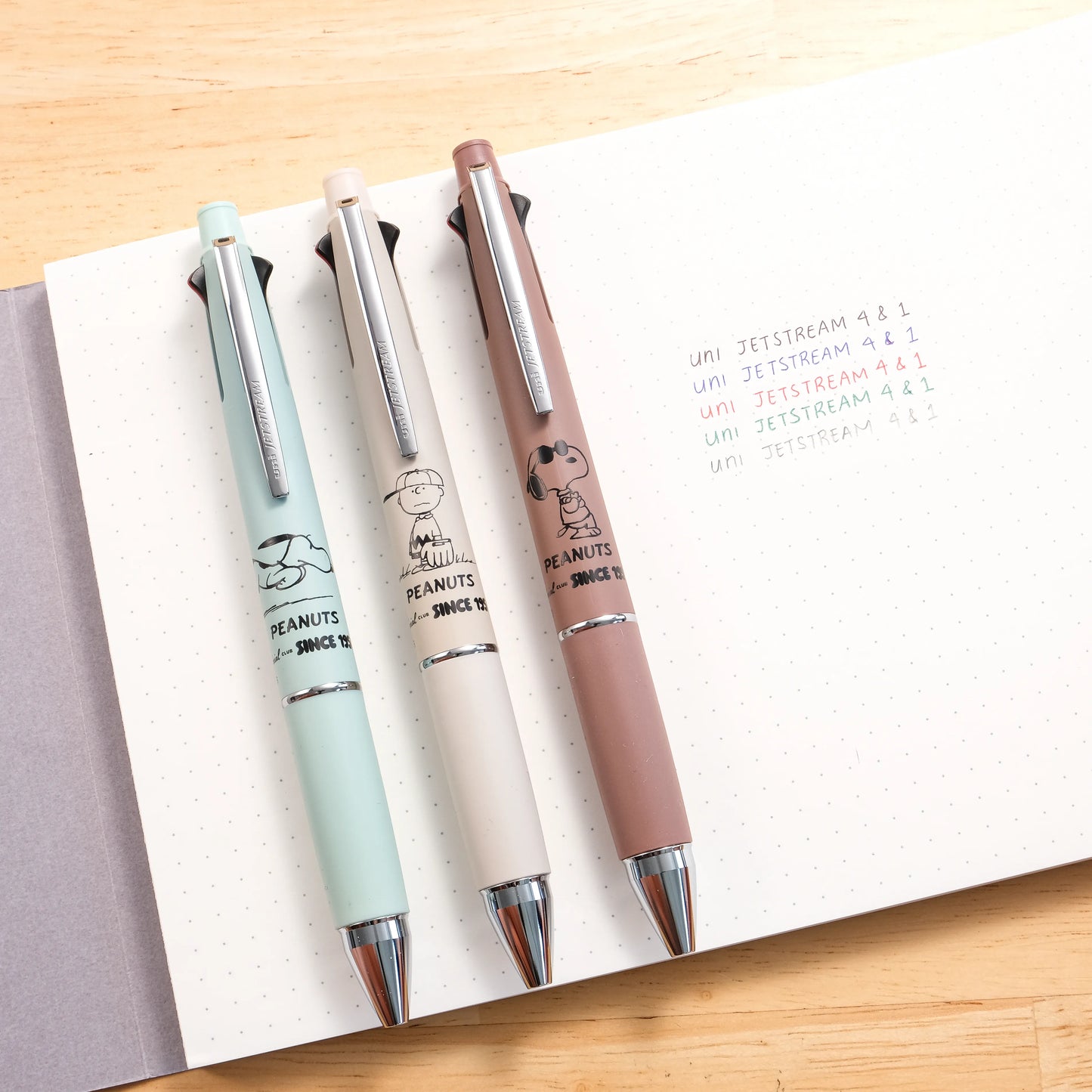 Uni Jetstream Snoopy 75th Anniversary 4+1 Ballpoint + Mechanical Pencil - Charlie Brown Greige