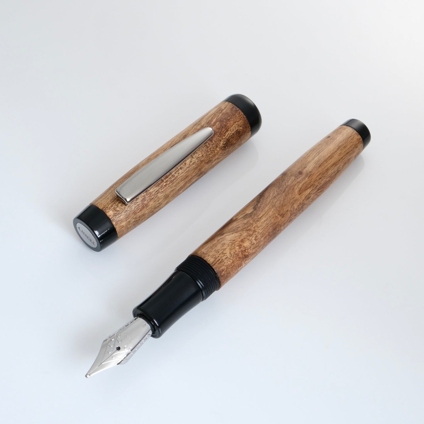 Tenny Jupiter Fountain Pen - Golden Nanmu (金絲楠木)