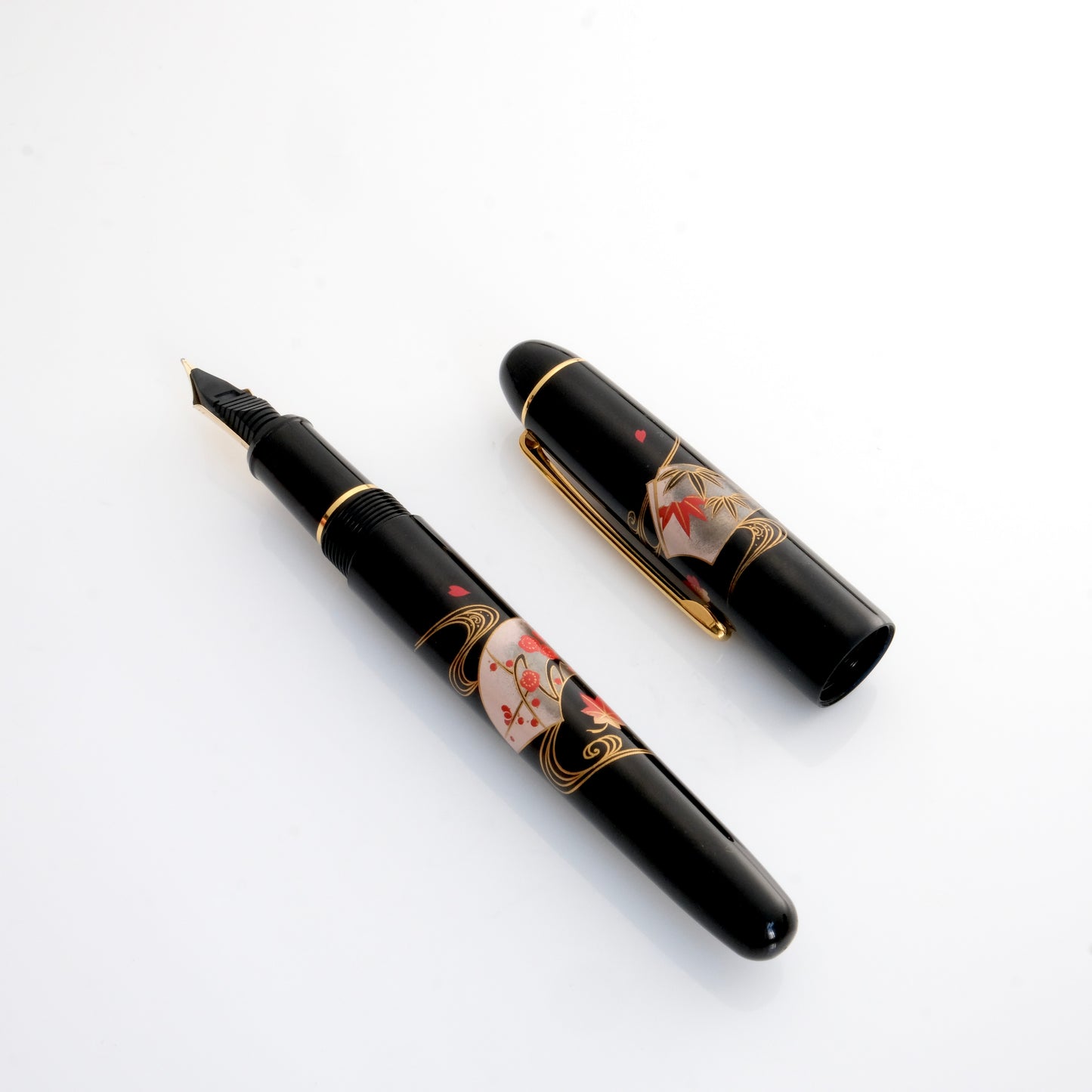 Platinum 3776 Kaga Taka Maki-e Fountain Pen - Senmen