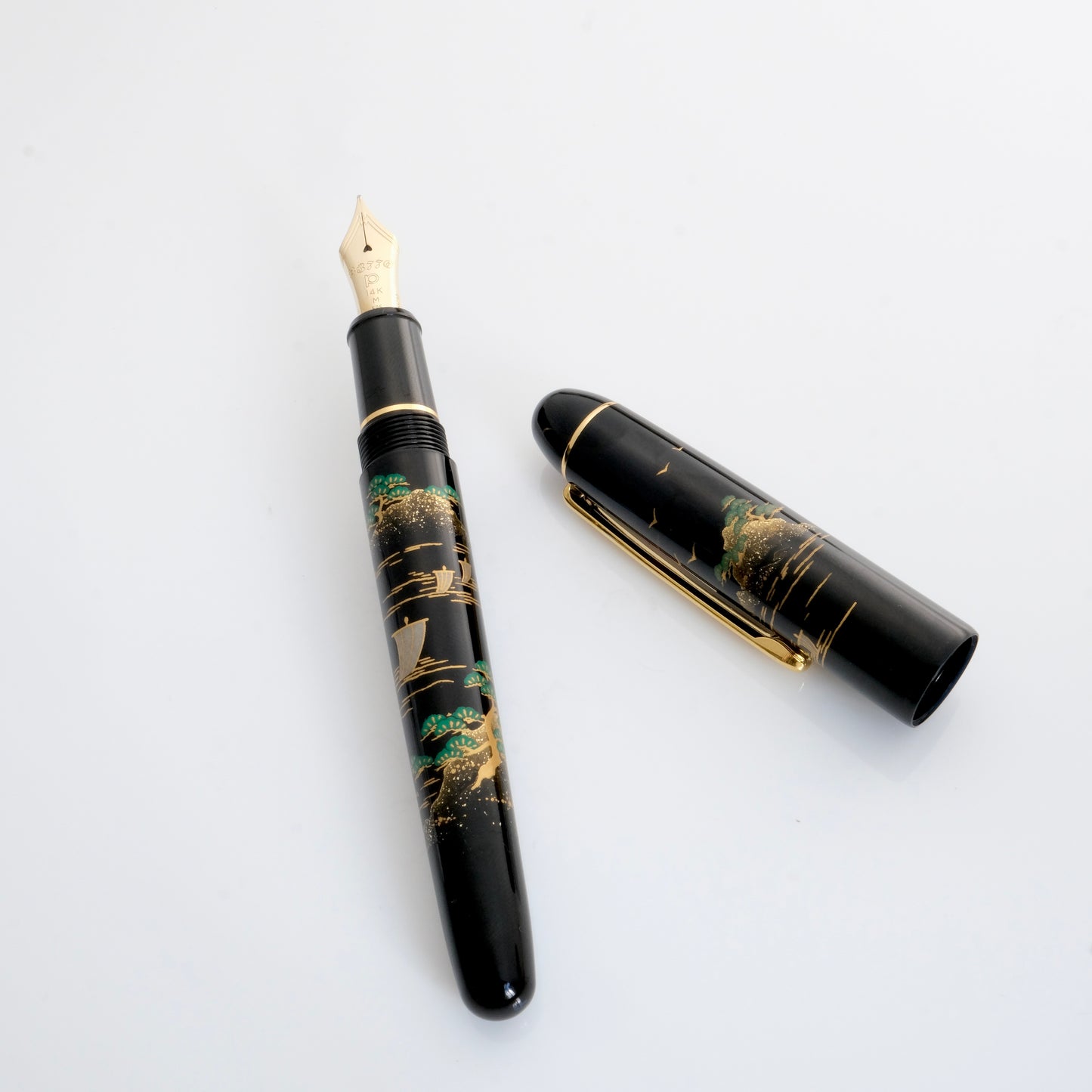 Platinum 3776 Century Urushi Maki-E Fountain Pen - Sansui