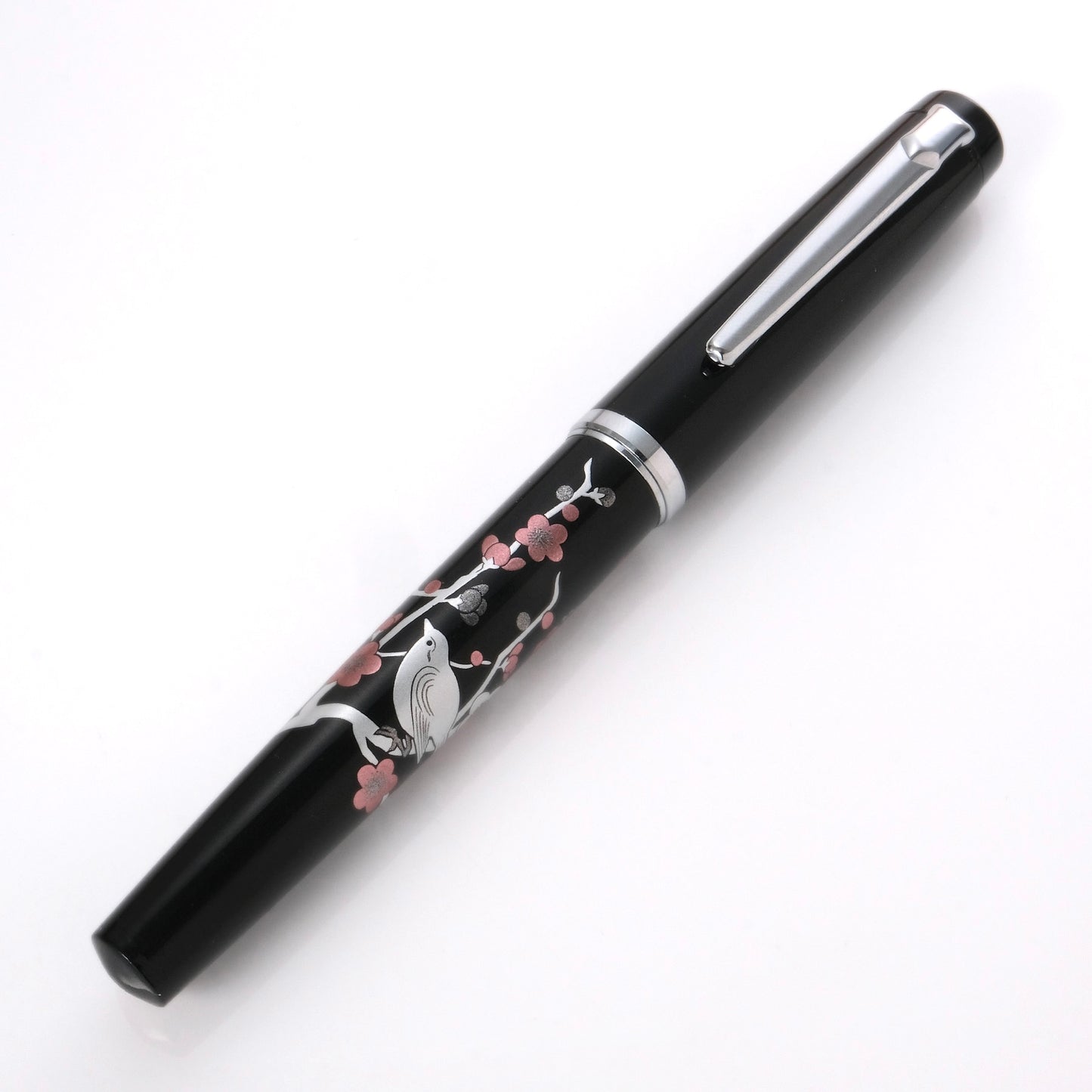 Platinum Procyon Modern Maki-e Fountain Pen - Bush Warbler on the Plum
