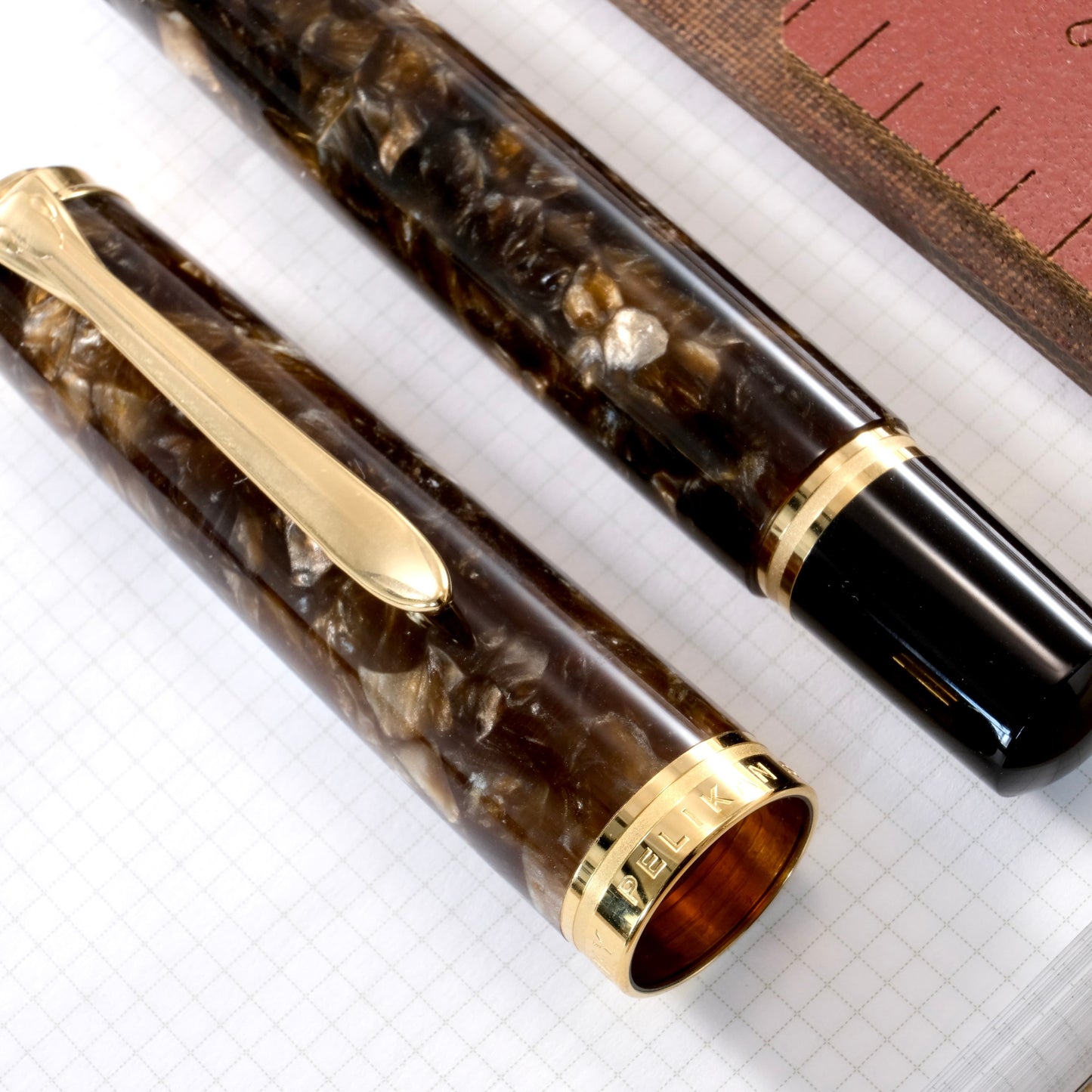 Pelikan M1000 Fountain Pen - Renaissance Brown