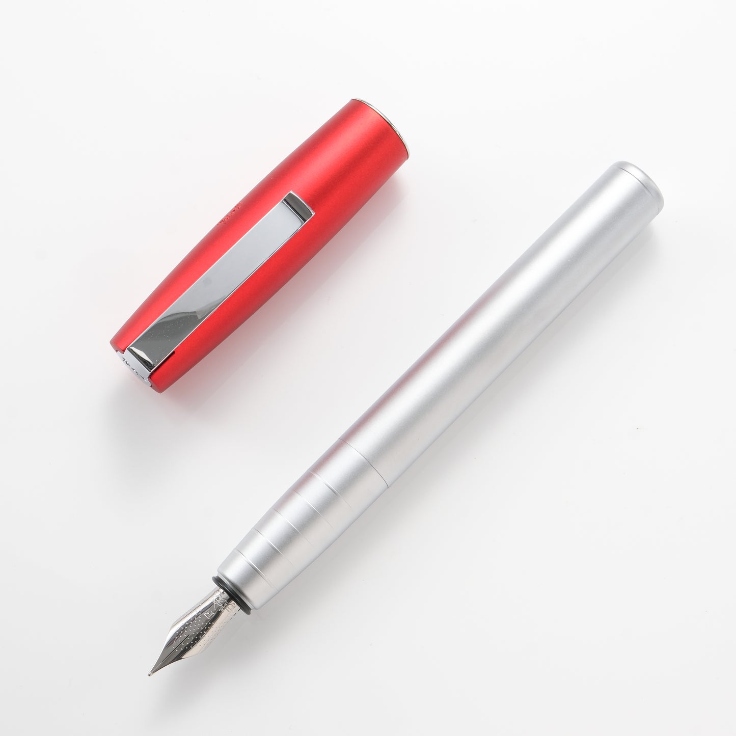 Faber-Castell Loom Fountain Pen Gift Set - Carmine