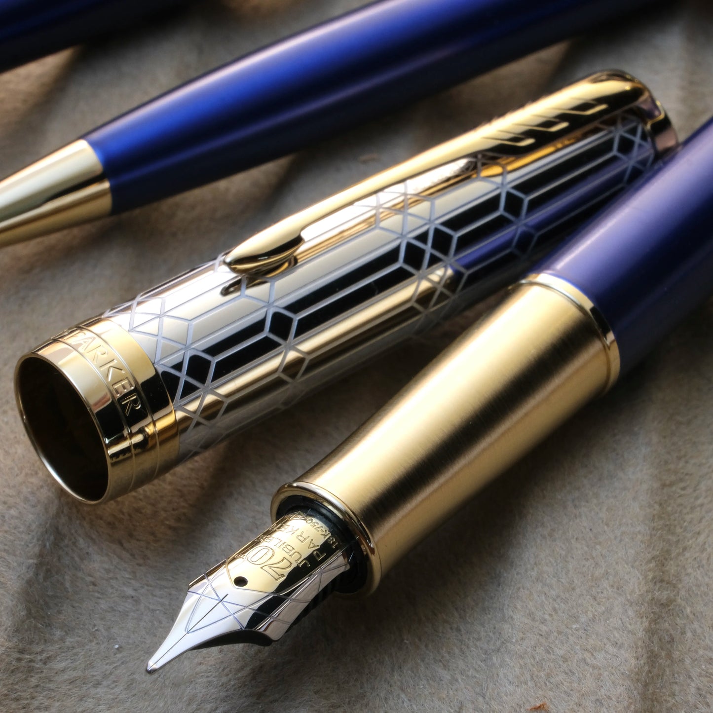 Parker Sonnet Fountain Pen - Queen’s Platinum Jubilee (Special Edition)