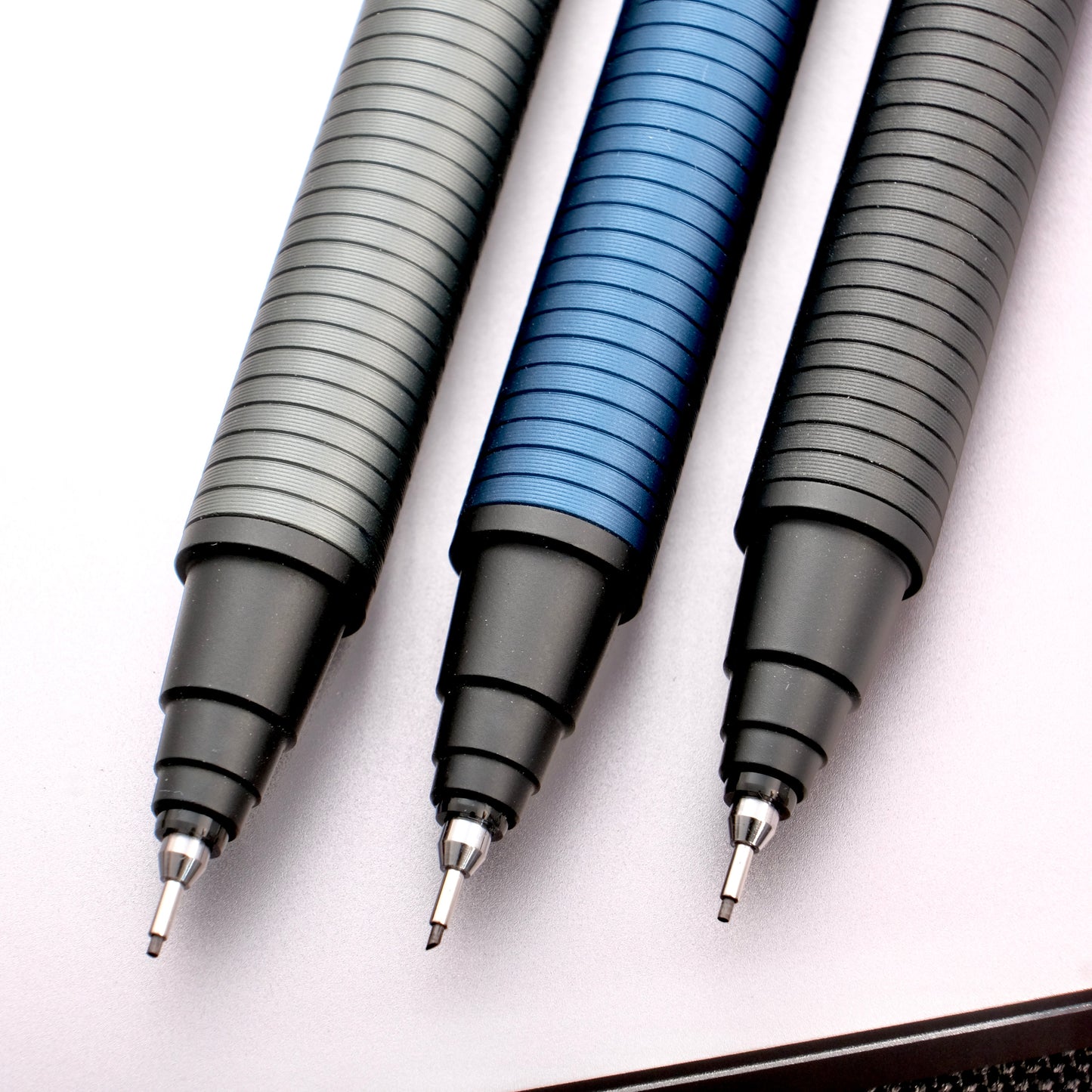 UNI Kurutoga Metal Self-Rotating 0.5mm Mechanical Pencil - Phantom Gray