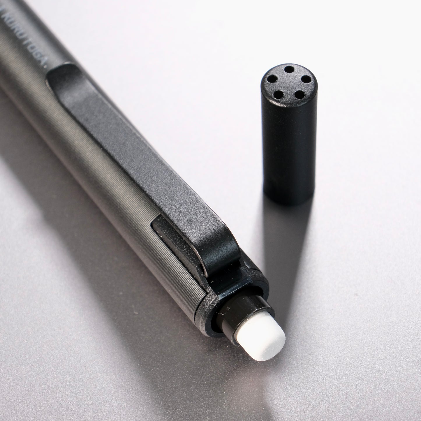 UNI Kurutoga Metal Self-Rotating 0.5mm Mechanical Pencil - Midnight Black