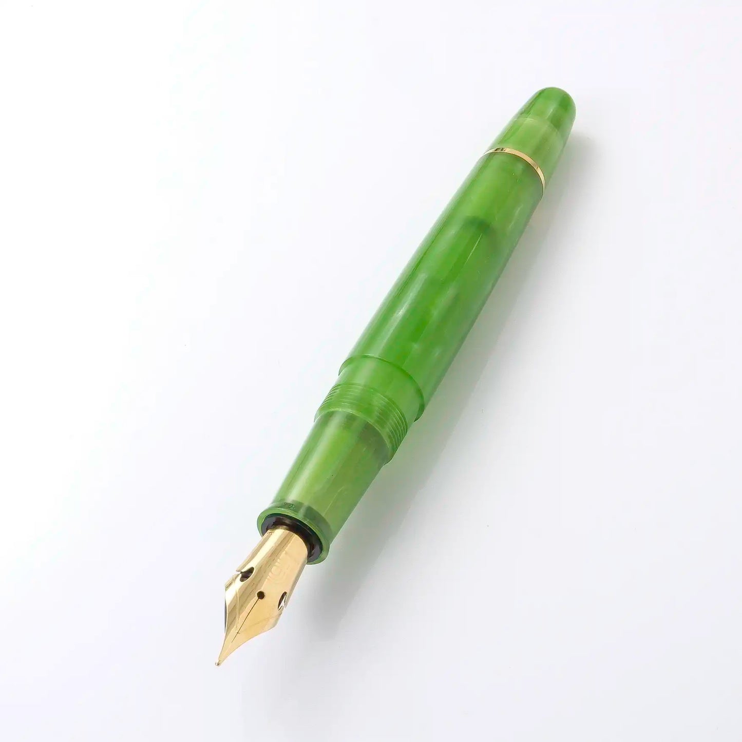 Penlux Masterpiece Delgado Fountain Pen - Kryptonite