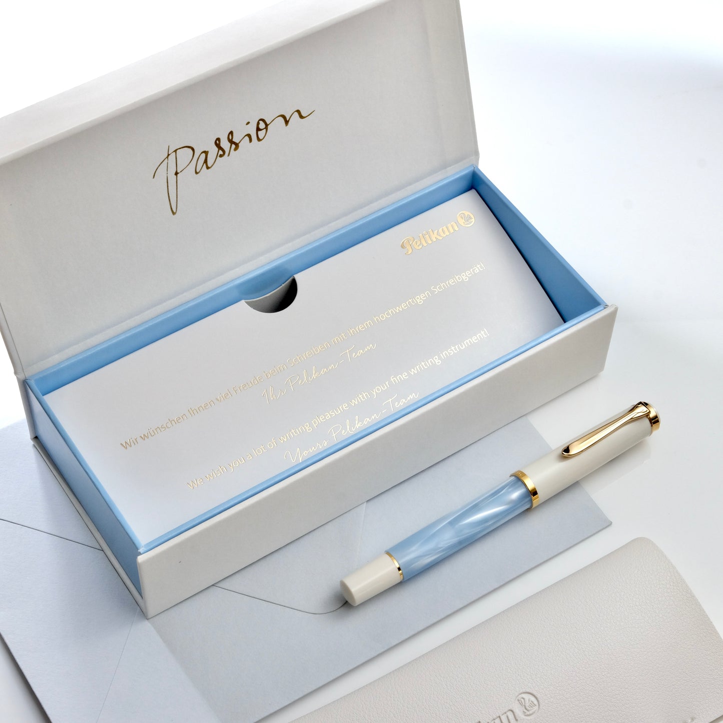 Pelikan M200 Fountain Pen - Pastel Blue