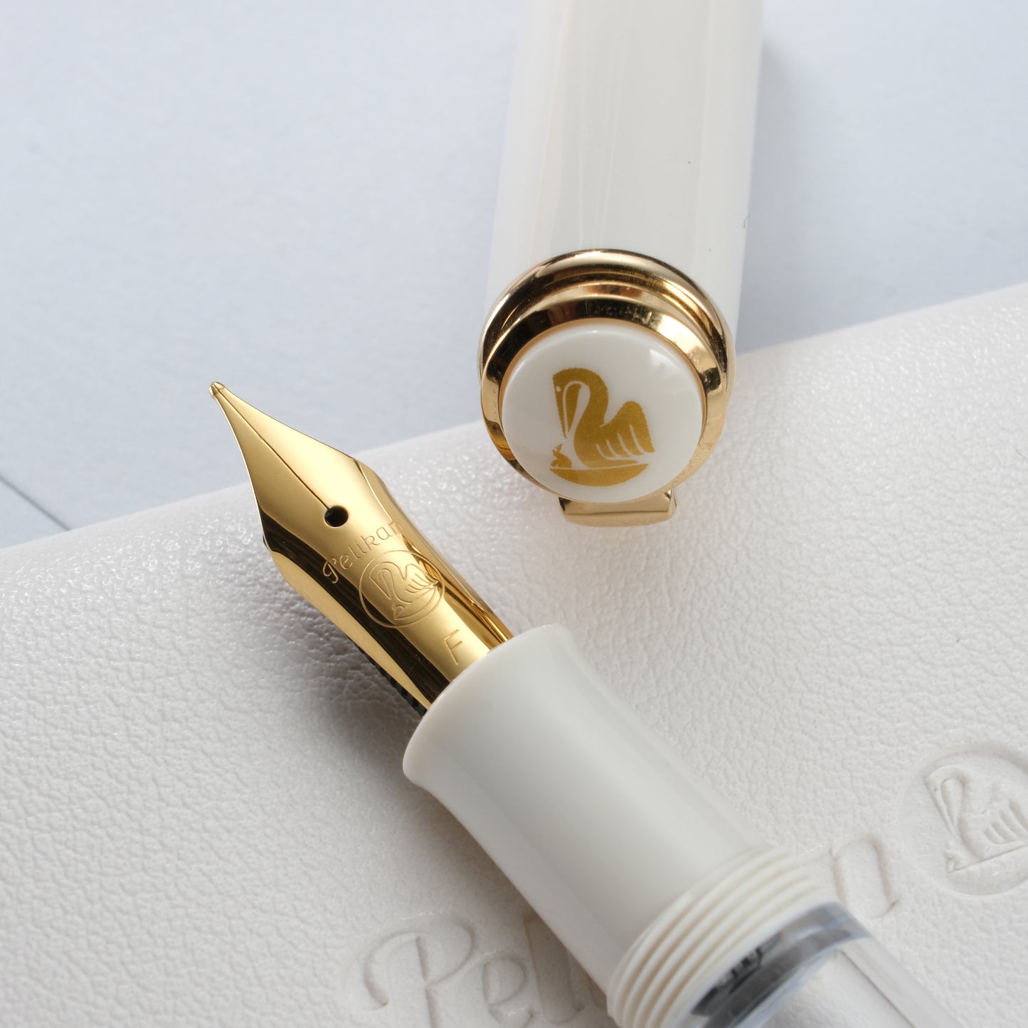 Pelikan M200 Fountain Pen - Pastel Blue