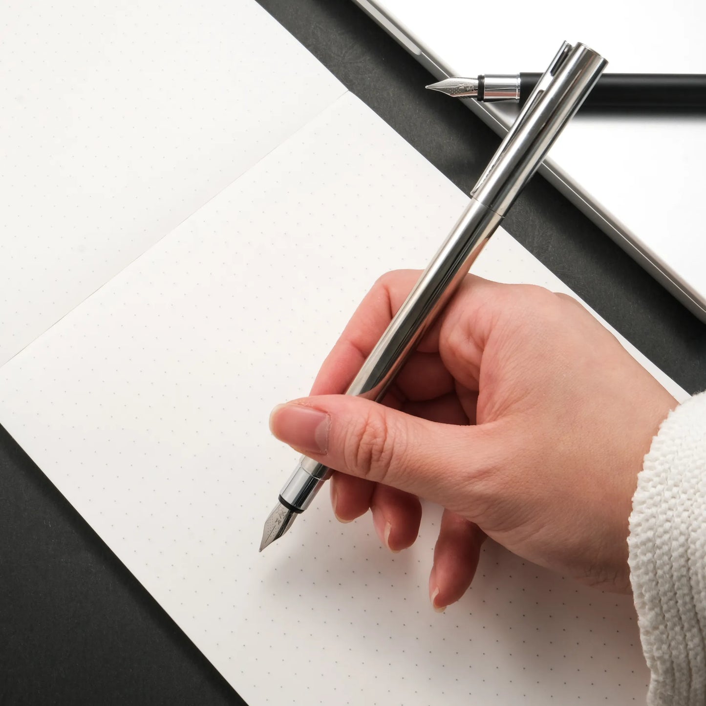 Faber-Castell Neo Slim Metal Fountain Pen - Black Matte (Shiny Chromed)