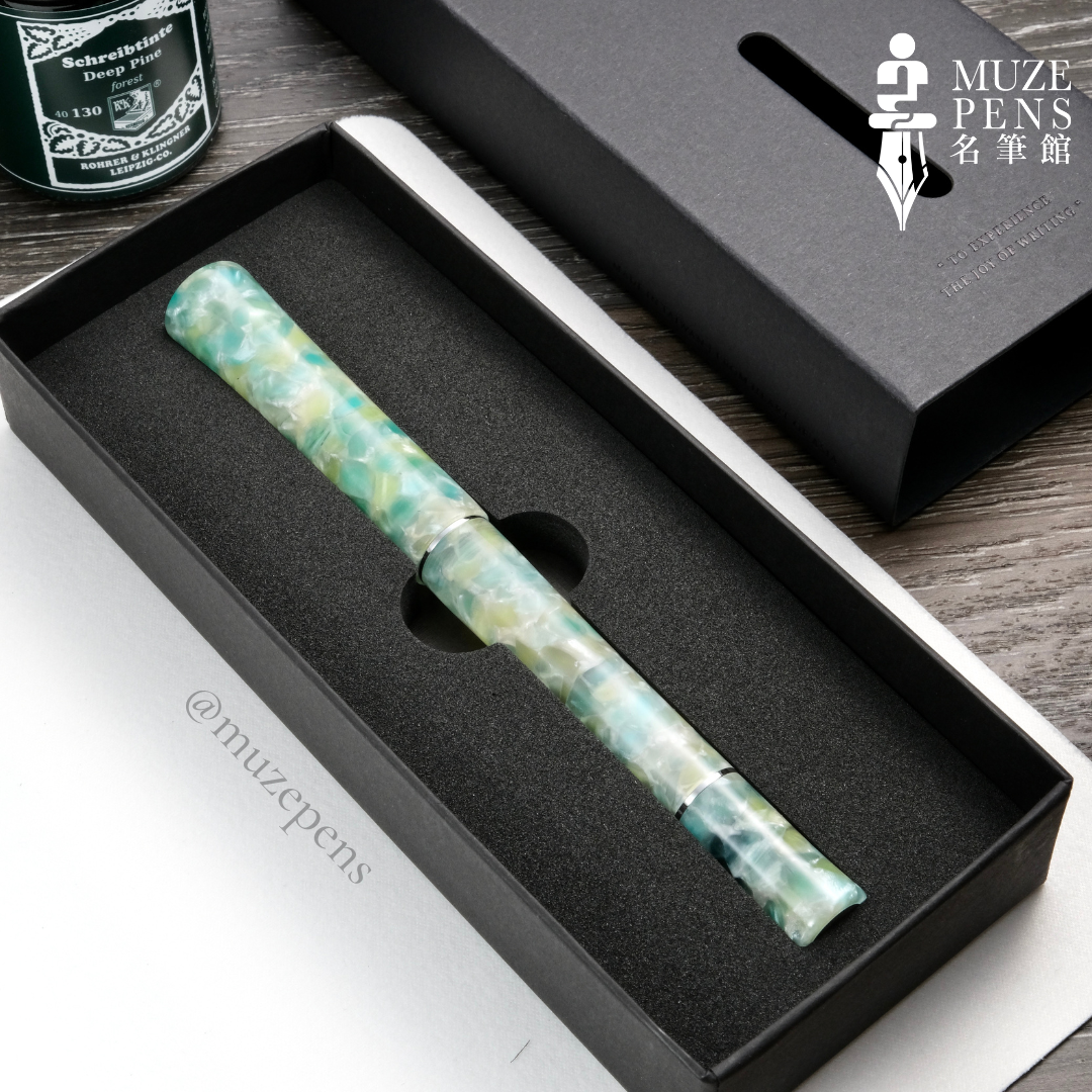 Fine Writing Int. Scepter Piston Filler Fountain Pen - Green Scepter