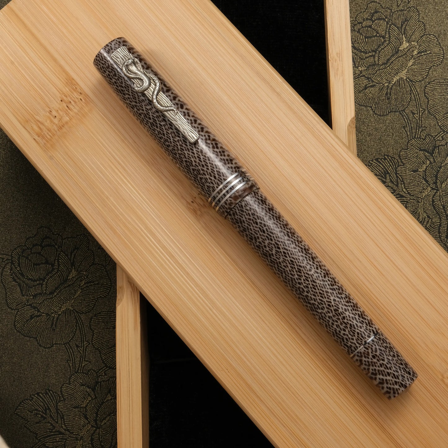 Muze x Cypress 5th Anniversary Cobra Fountain Pen