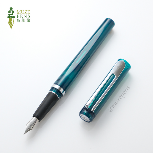 TACCIA PENFORT Facet Fountain Pen - Clear Green