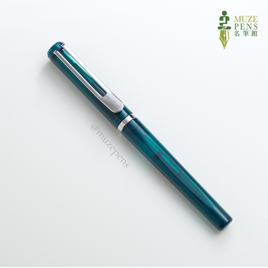 TACCIA PENFORT Facet Fountain Pen - Clear Green