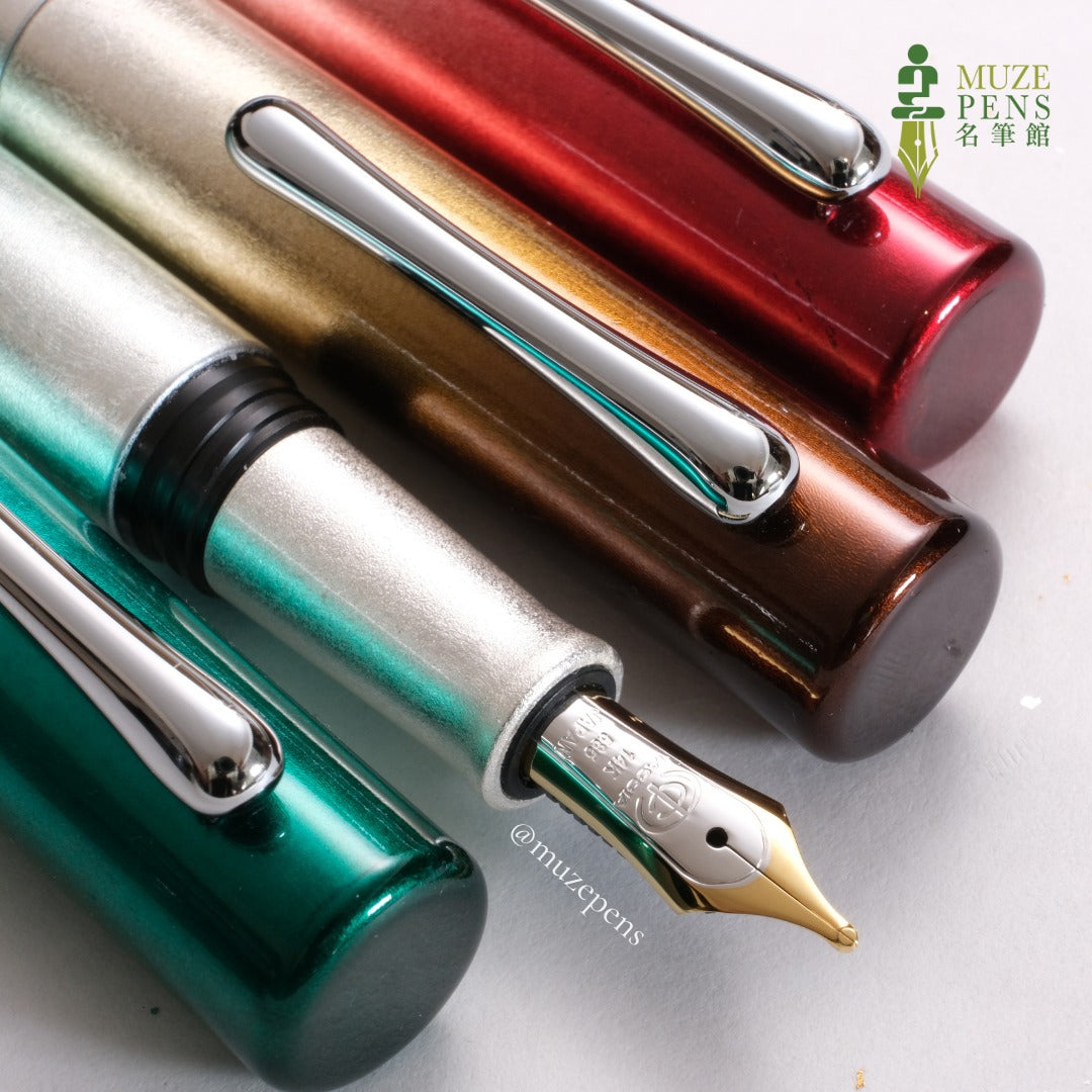 TACCIA Susogo Ginpaku Silver-Foil Urushi Fountain Pen - Sui-Gyoku (Jade)