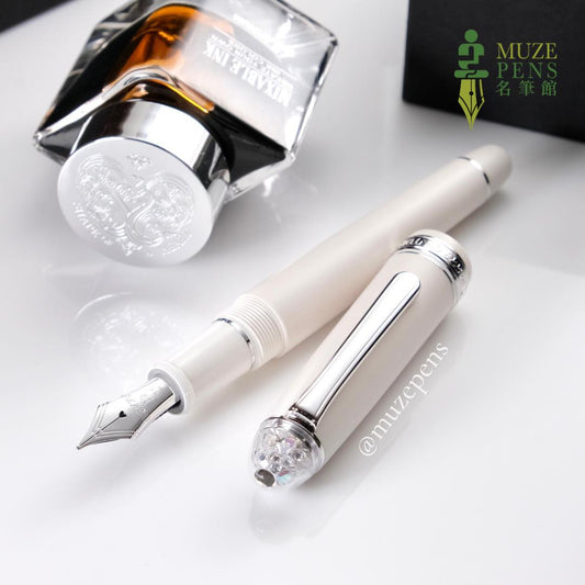 Platinum 3776 Shape of Heart Fountain Pen - Ivoire (Limited Edition)