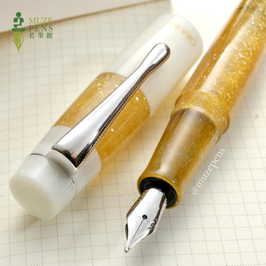 Opus 88 Koloro Eyedropper Fountain Pen － Gold