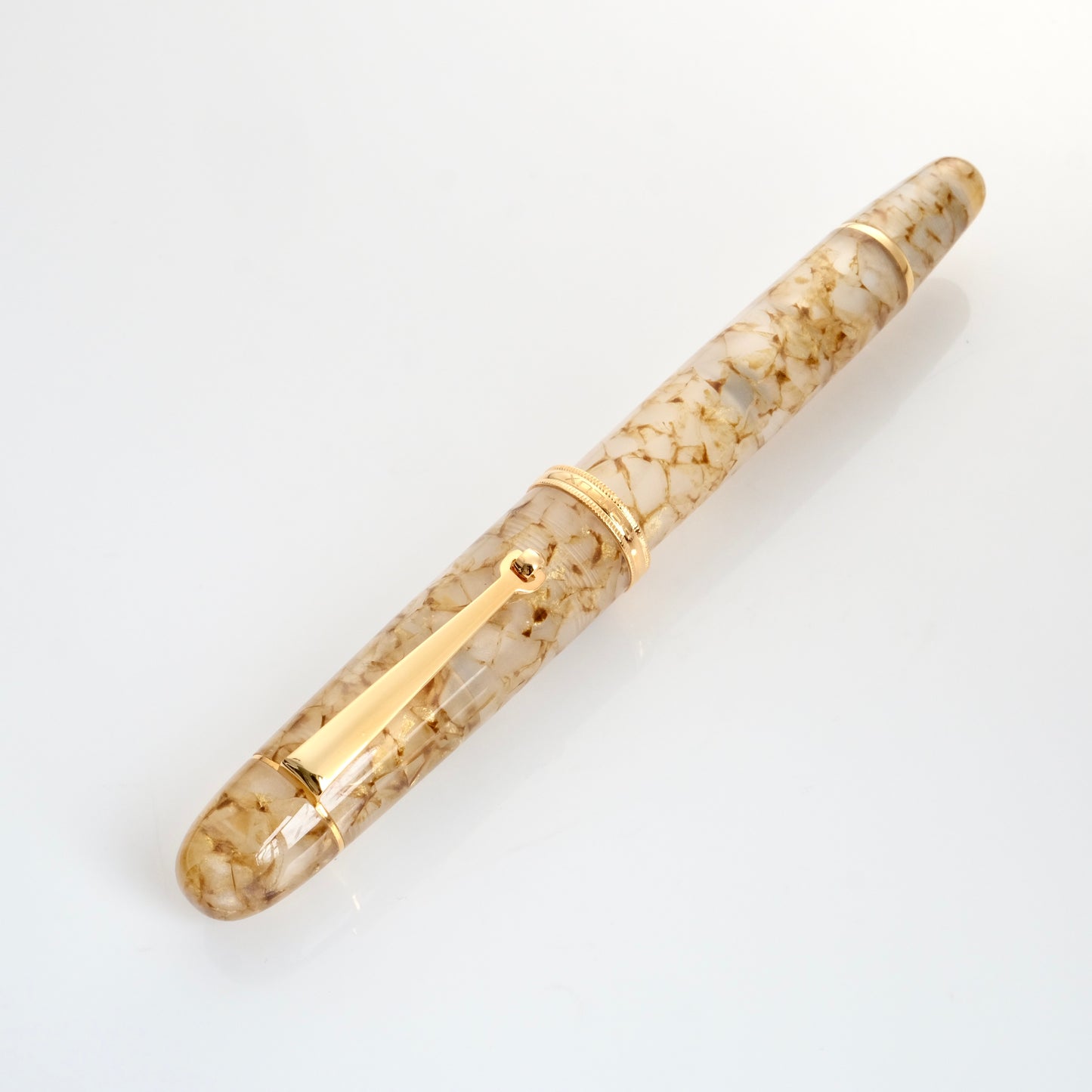 Penlux Masterpiece Grande Koi Fountain Pen - Golden Crystal 金水晶