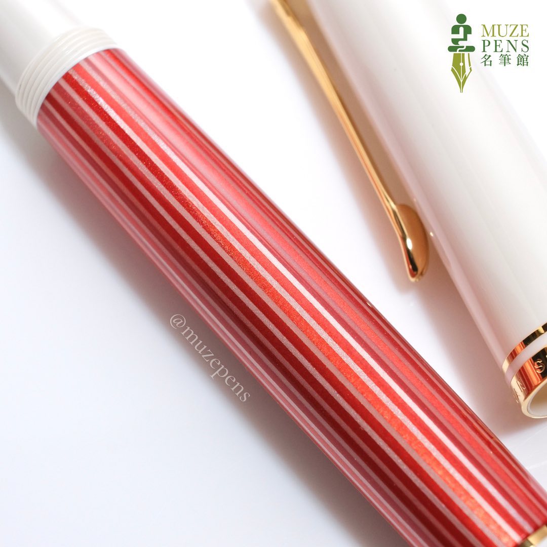 Pelikan M600 Fountain Pen - Red & White (2023 Christmas Edition)  活塞鋼筆 - 紅白條紋