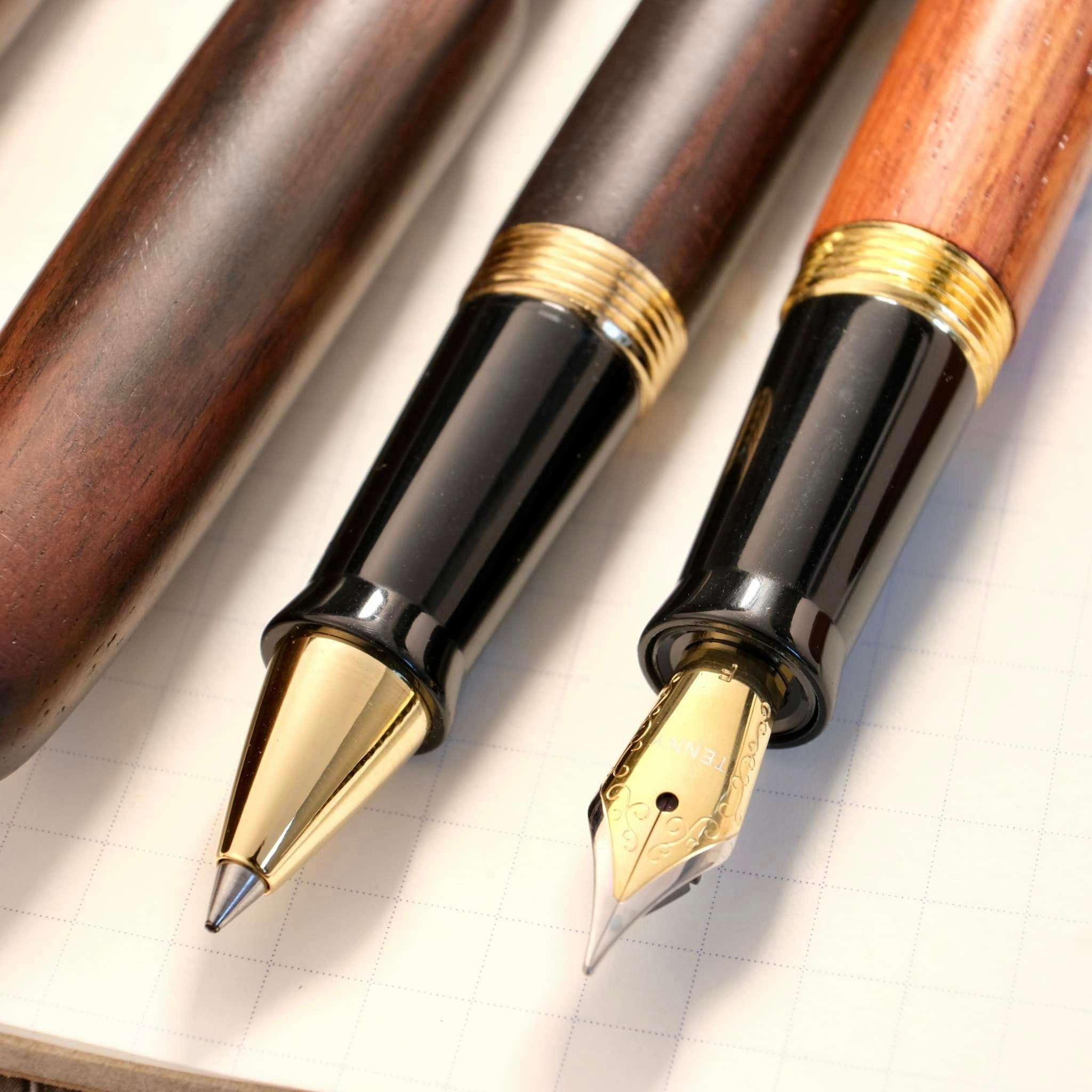 Tenny Small Round Fountain Pen - Black Sandalwood (黒檀木) – Muze Pens