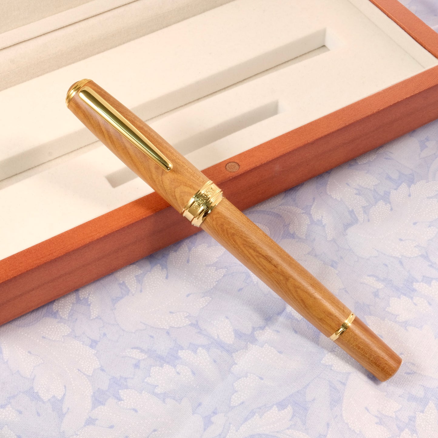 Tenny Coronation Fountain Pen - Taiwanese Incense Cedar (肖楠木)