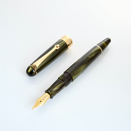 Penlux Masterpiece Delgado Fountain Pen - Moss