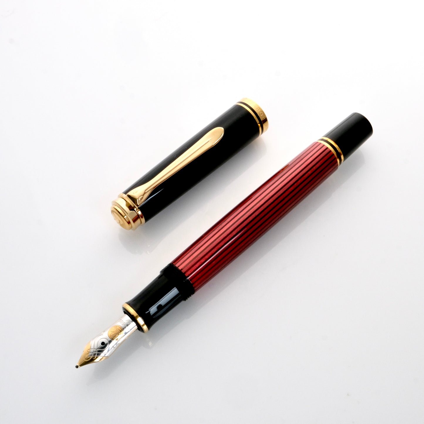 Pelikan M600 Fountain Pen － Black & Red