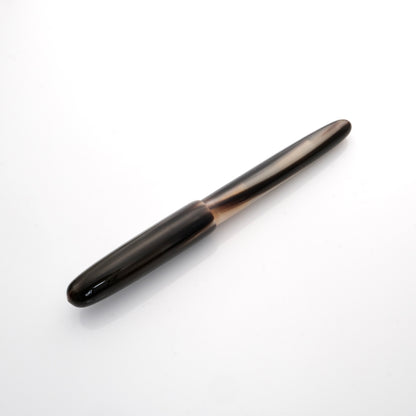 Tenny Jade Ox Horn Fountain Pen (Standard) 赤玉牛角 手工筆 (標準尺寸)