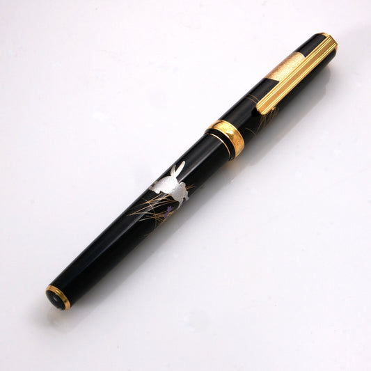 Platinum Vicoh Modern Maki-e Fountain Pen － Moon & Rabbit