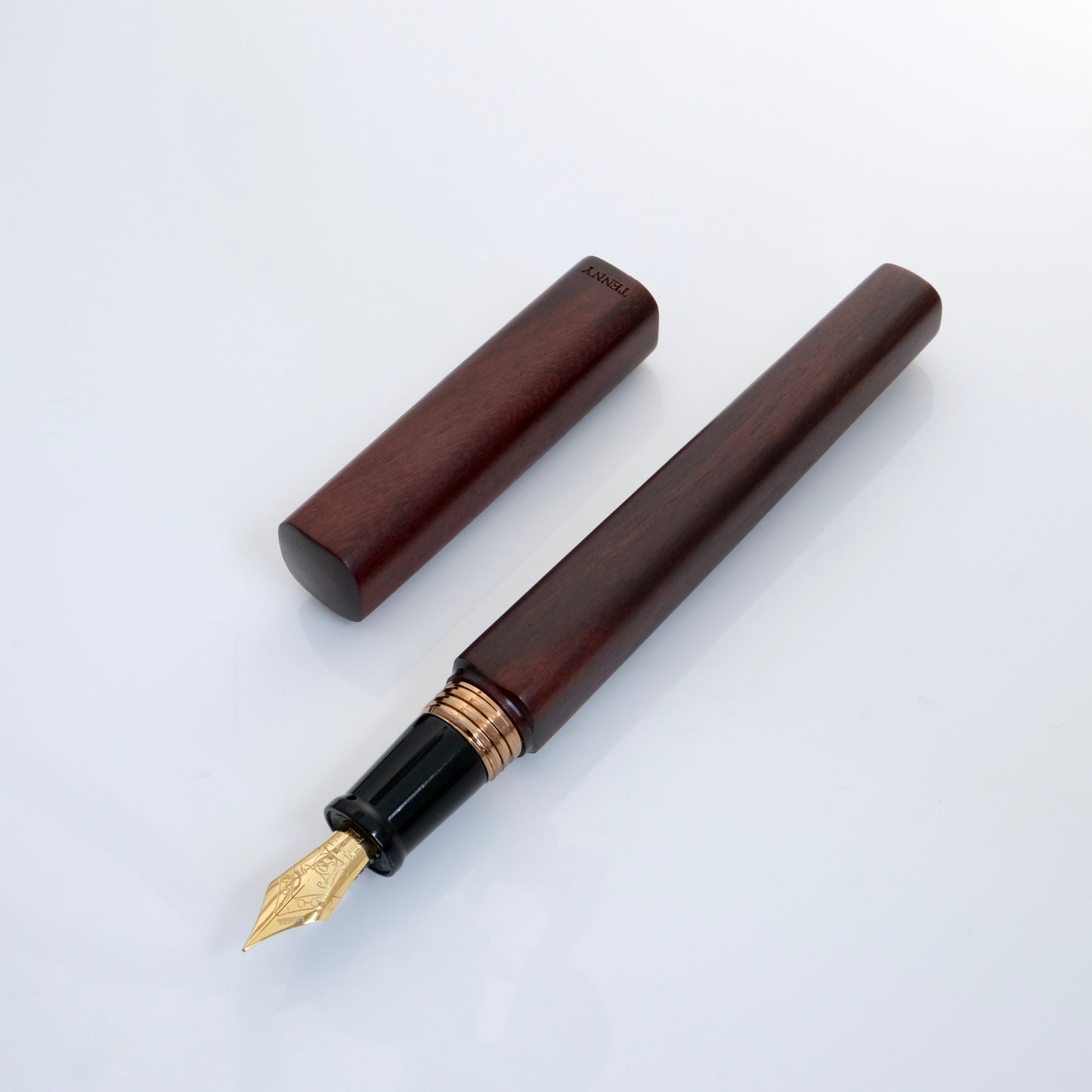 Tenny Square Round II Fountain Pen - Sandalwood (科檀木)