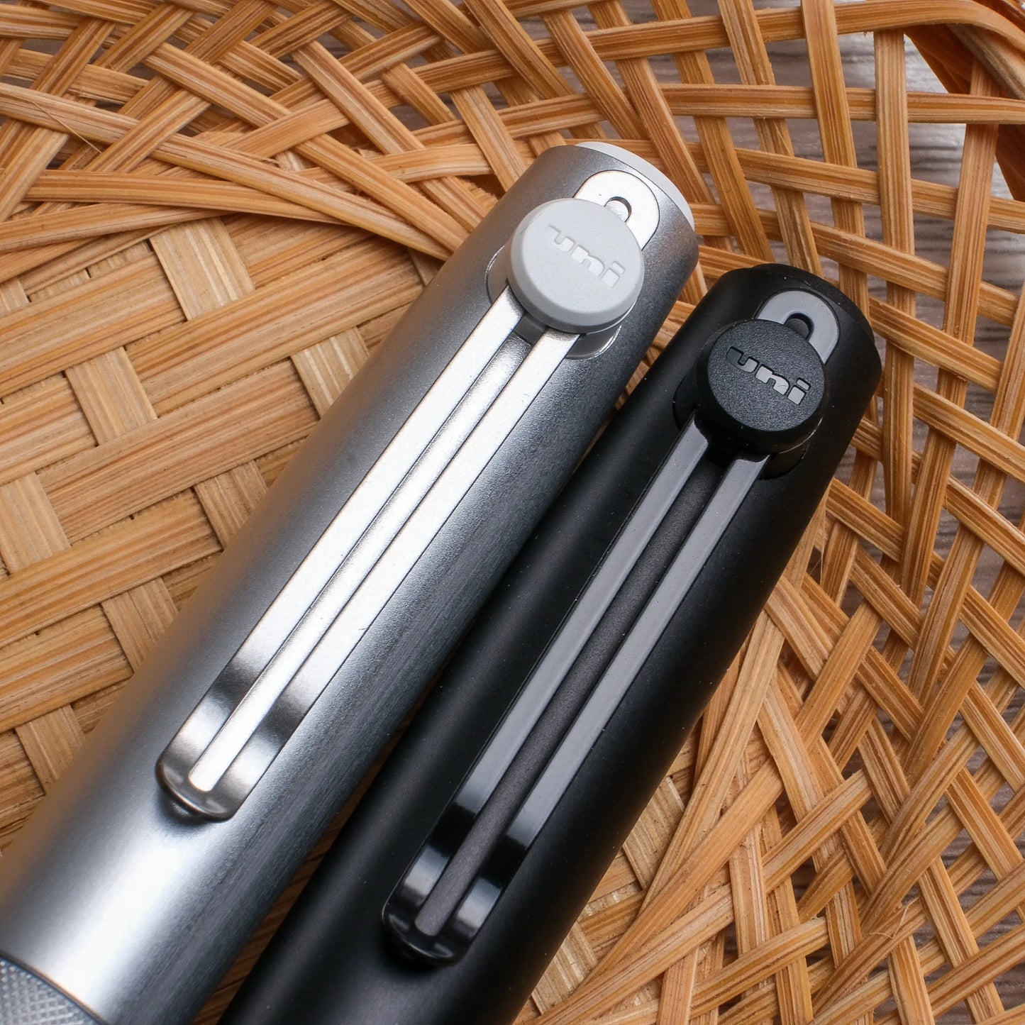 Uni-ball Zento Signature Retractable 3-Color Ballpoint Pen, Silver 0.38mm
