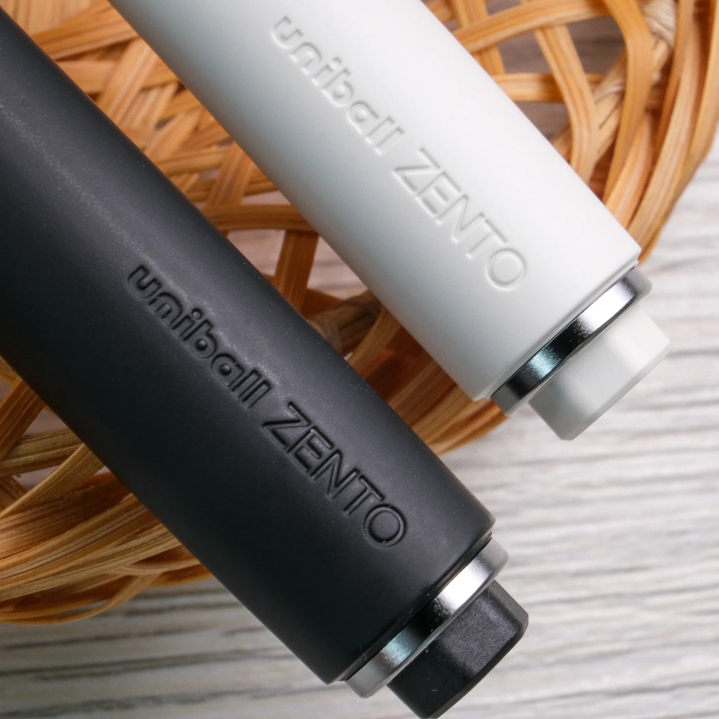 Uni-ball Zento Signature Retractable 3-Color Ballpoint Pen, Silver 0.38mm