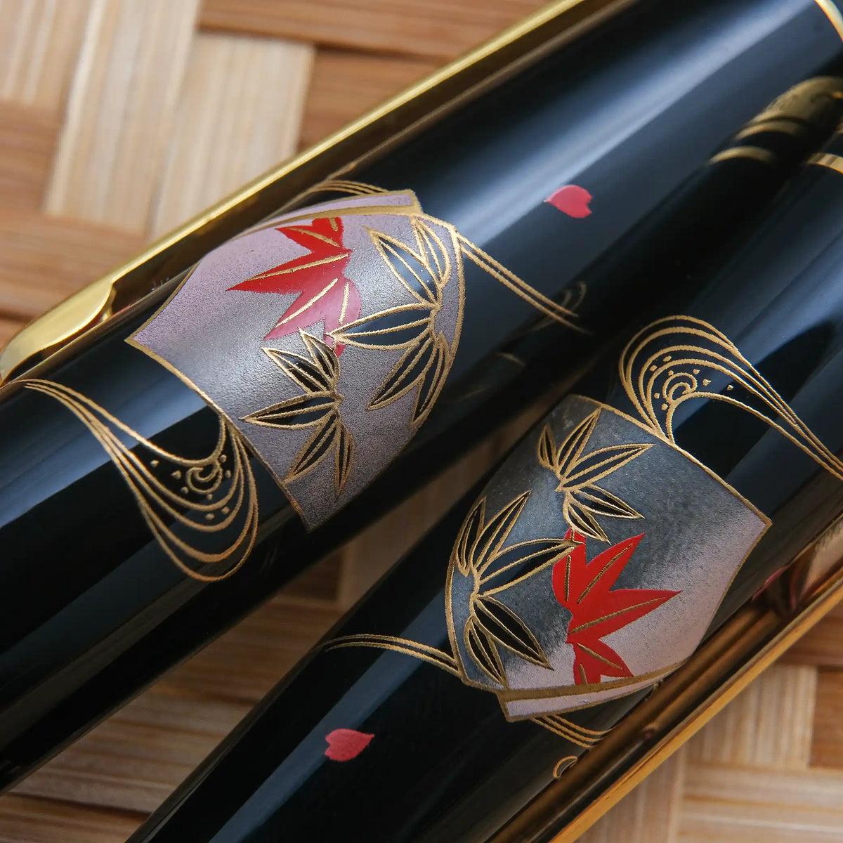 Platinum 3776 Century Urushi Maki-e Fountain Pen - Senmen