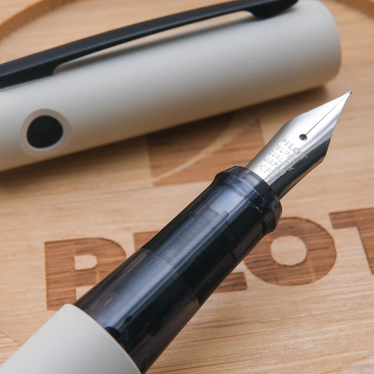 Pilot Lightive Fountain Pen - Off-White