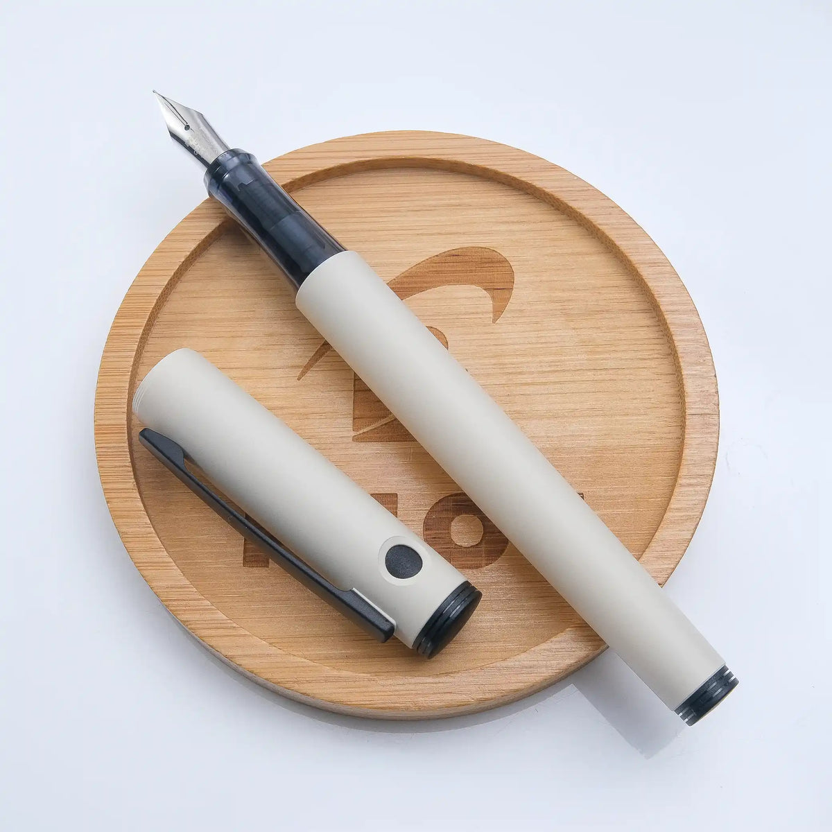 Pilot Lightive Fountain Pen - Off-White