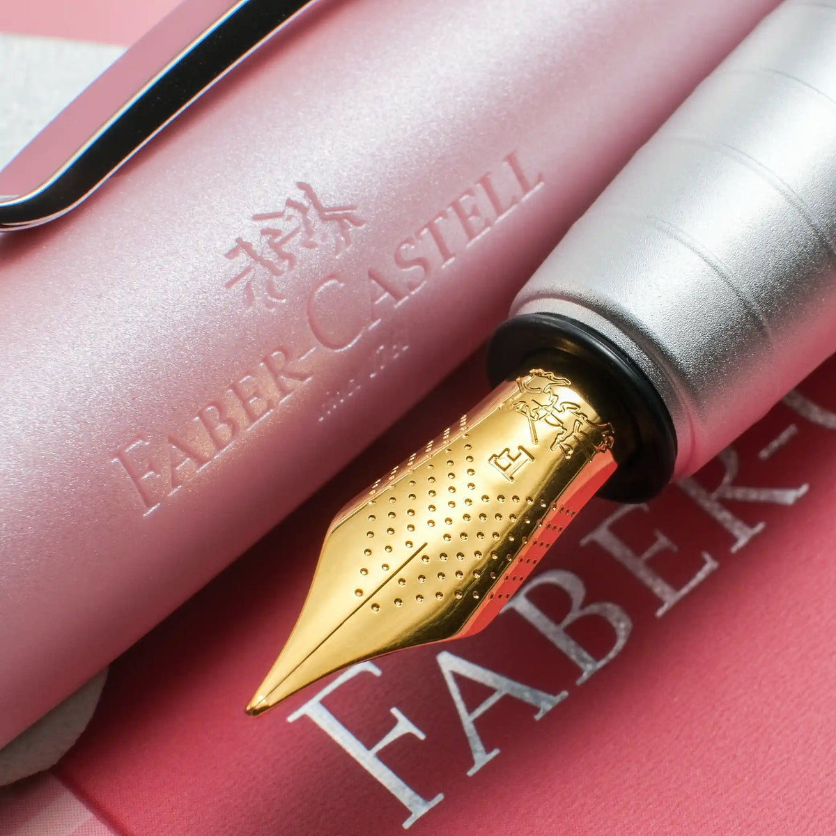 Faber-Castell Loom Fountain Pen Special Edition Gift Set - Pink