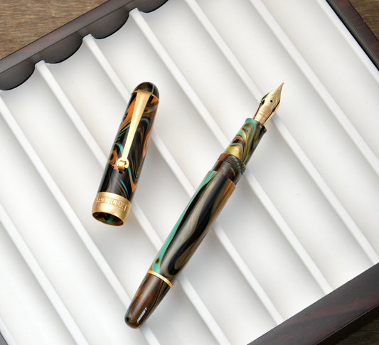 Penlux Masterpiece Delgado Fountain Pen - Peacock