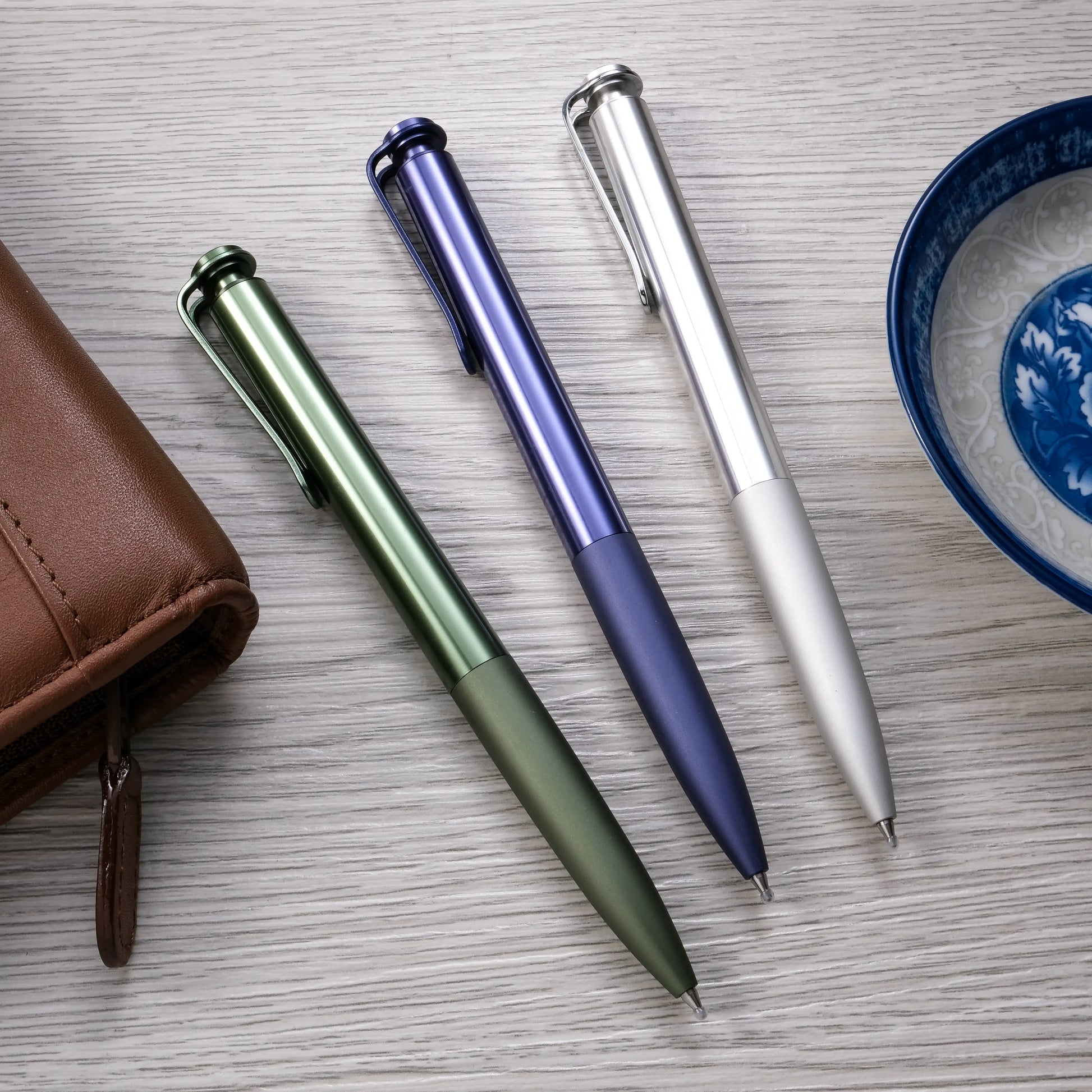 SAKURA craft_lab 008 Gel Ink Pen, Aluminum Edition – Grunge Green SAKURA craft_lab 008 Gel Ink Pen, Aluminum Edition – Grunge Green