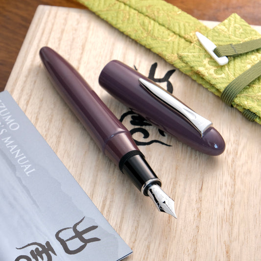 Platinum Izumo Iro-Urushi Fountain Pen - Budou Nezu (Grape Gray)