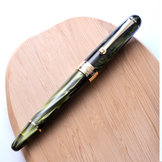 Penlux Masterpiece Delgado Fountain Pen - Moss
