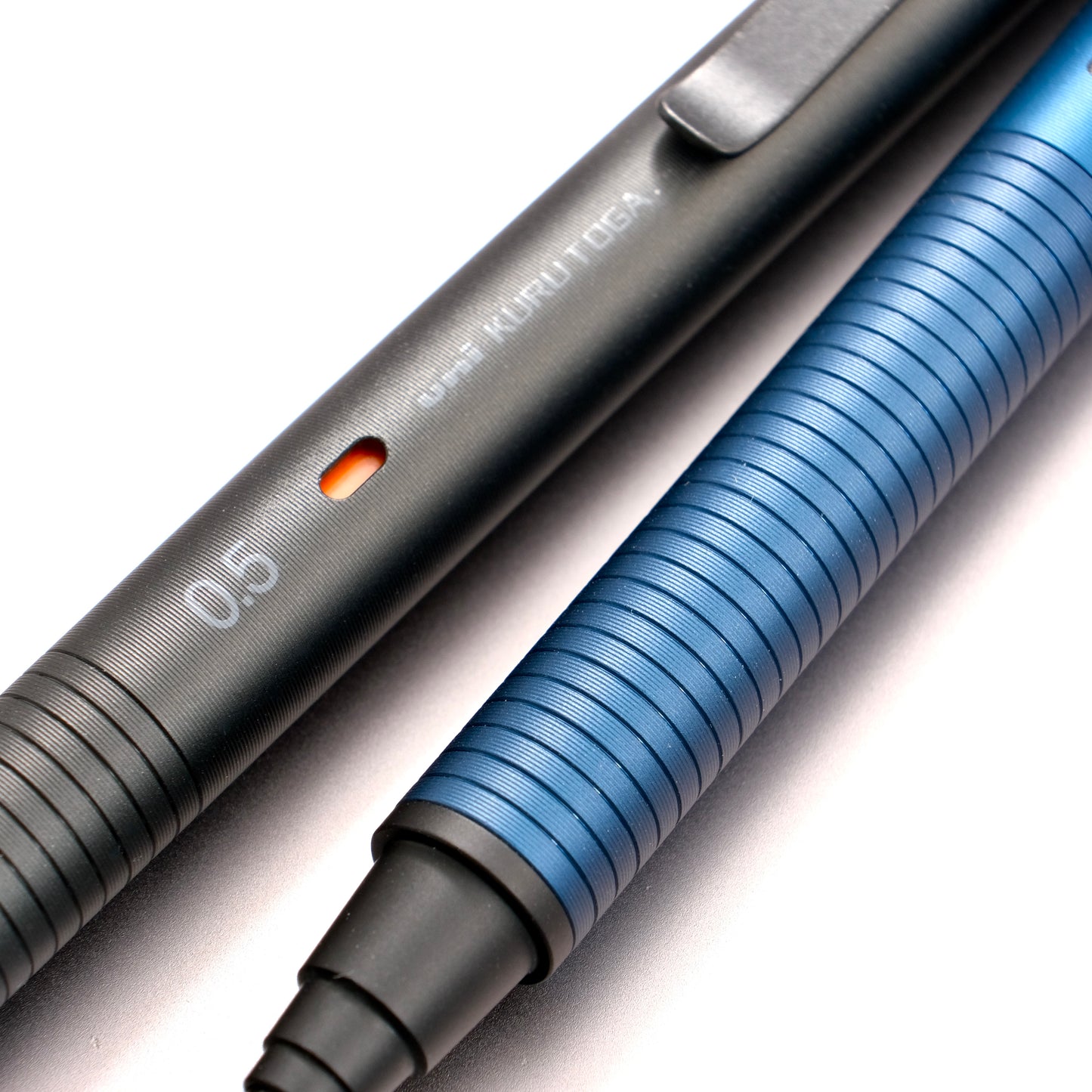 UNI Kurutoga Metal Self-Rotating 0.5mm Mechanical Pencil - Tranquil Blue