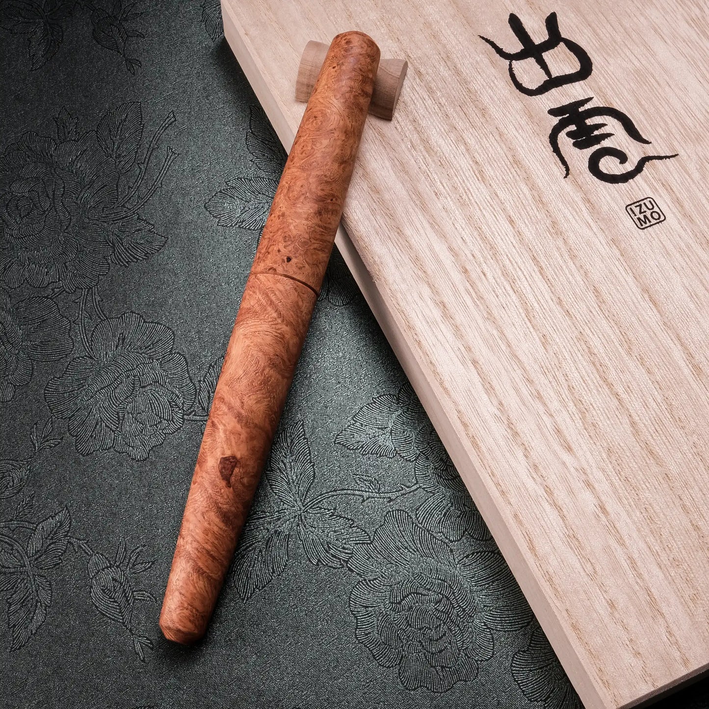 Platinum Izumo Precious Wood Fountain Pen: Karin-Kobu (Amboyna Burl) Limited Edition