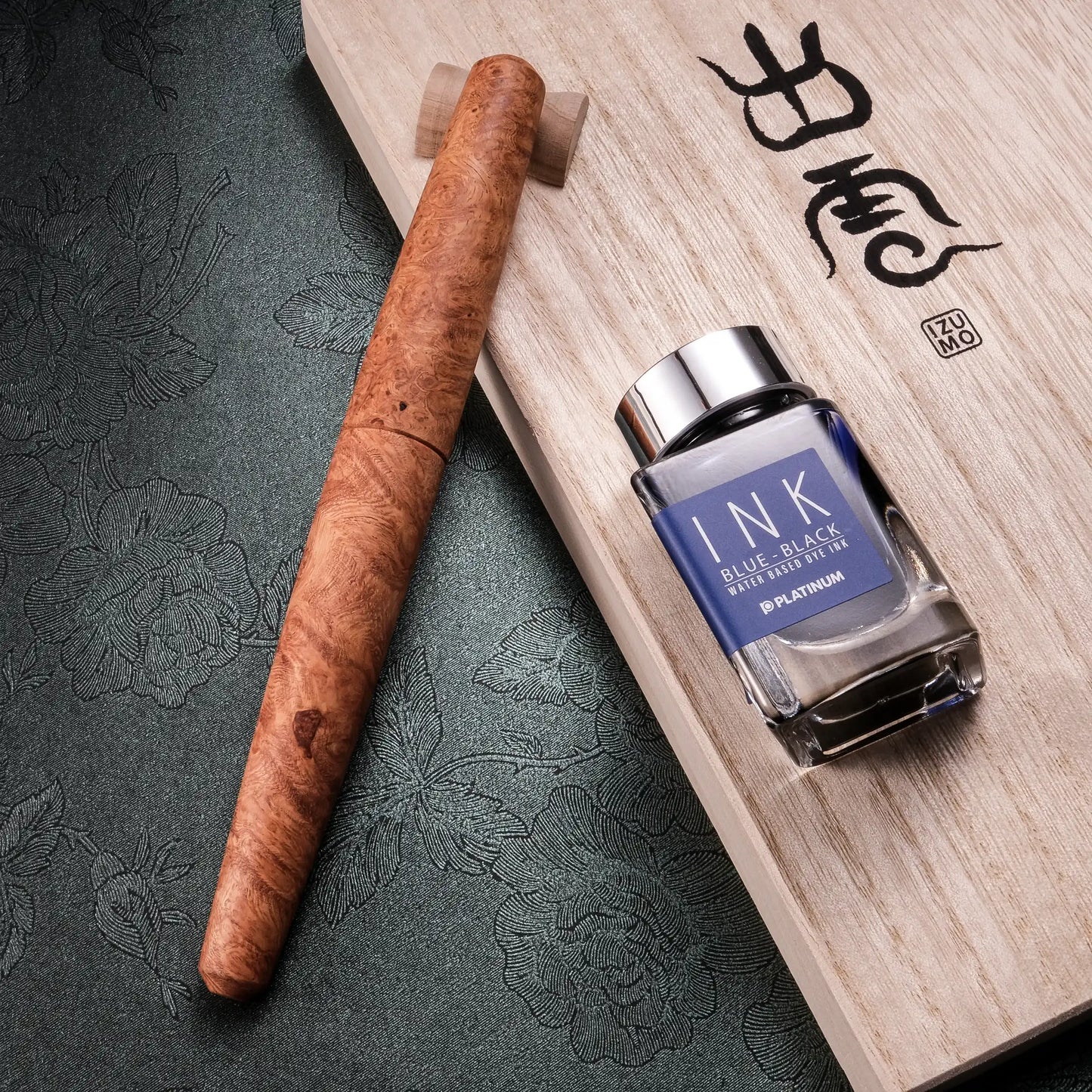 Platinum Izumo Precious Wood Fountain Pen: Karin-Kobu (Amboyna Burl) Limited Edition
