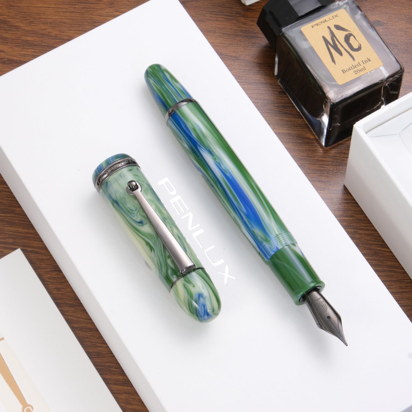 Penlux Masterpiece Grande Fountain Pen - Green Earth