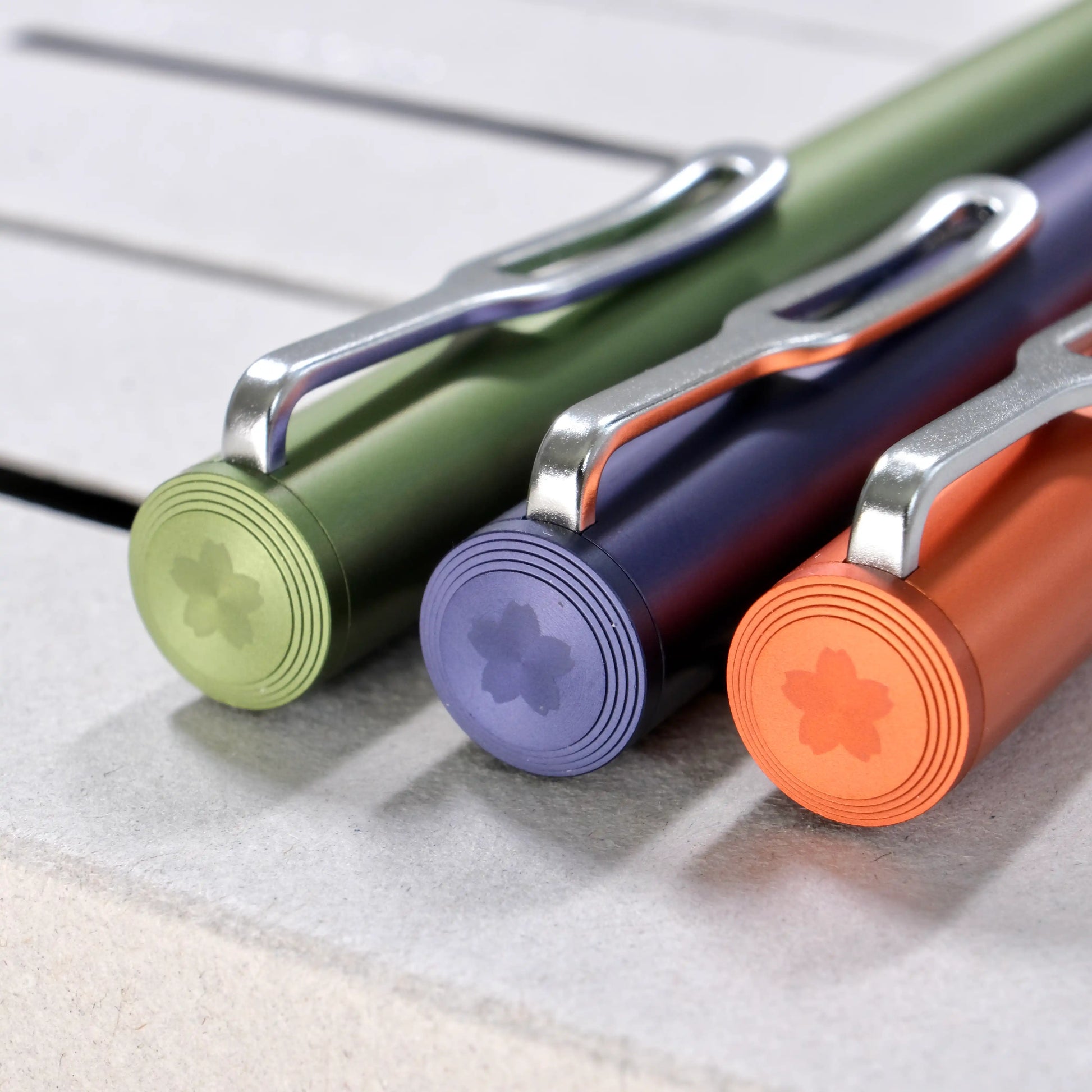 SAKURA craft_lab 007 Aluminum Gel Ink Pen - Dusk Green – Muze Pens SAKURA craft_lab 007 Aluminum Gel Ink Pen - Dusk Green – Muze Pens