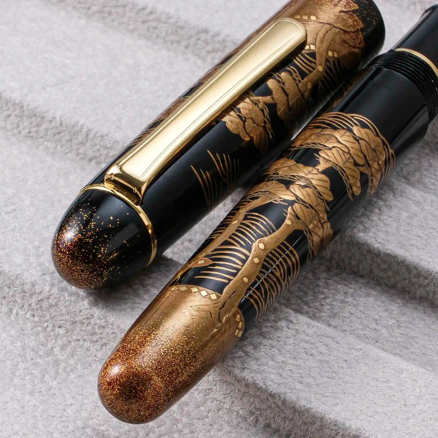 Platinum 3776 Kaga Taka Maki-e Fountain Pen - Hama no Matsu (Shore Pine)