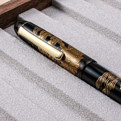 Platinum 3776 Kaga Taka Maki-e Fountain Pen - Hama no Matsu (Shore Pine)